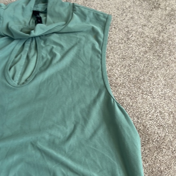 Soft sage green Swede dress - Picture 4 of 4